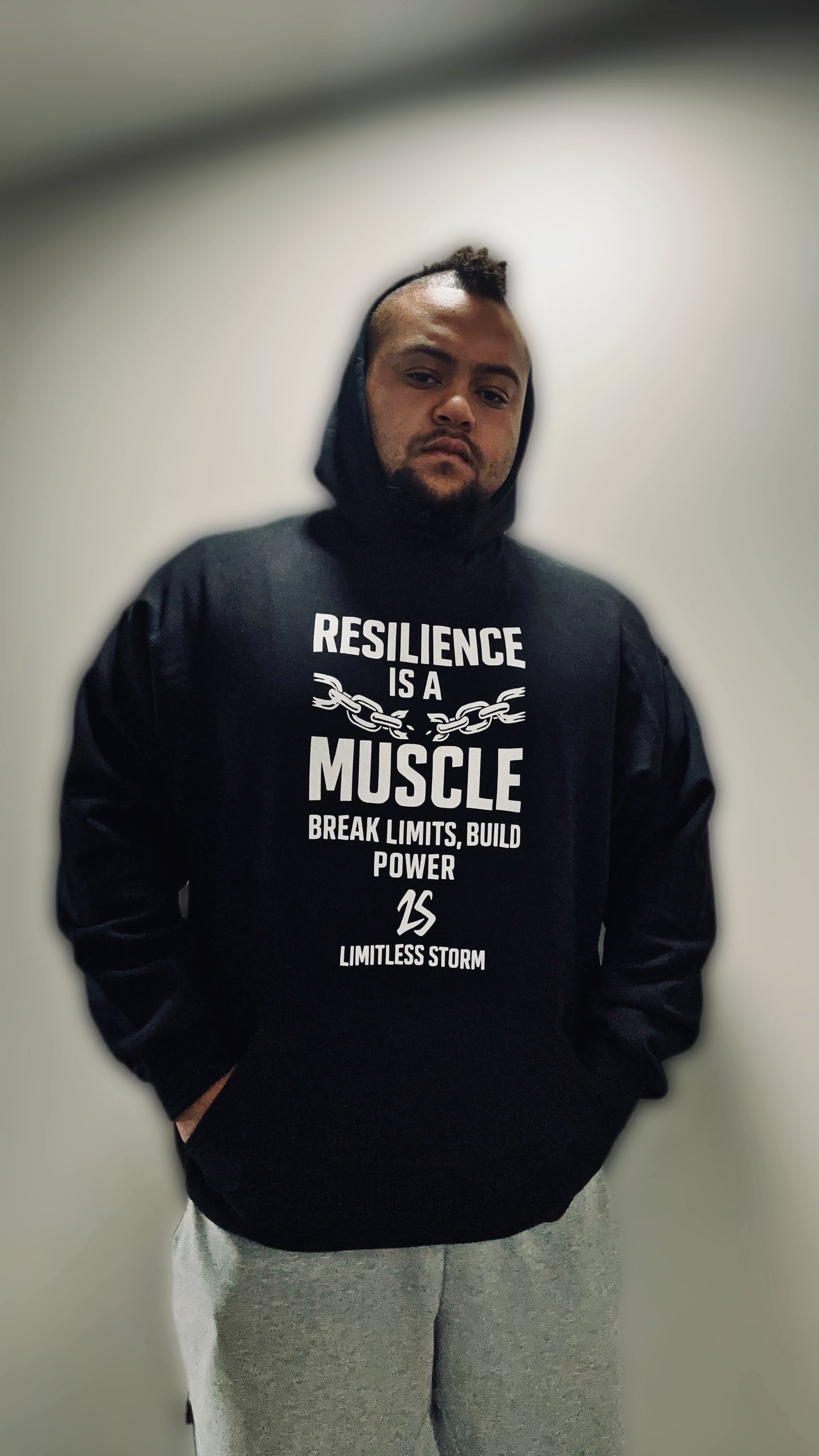 RESILIENCE MUSCLE HOODIE
