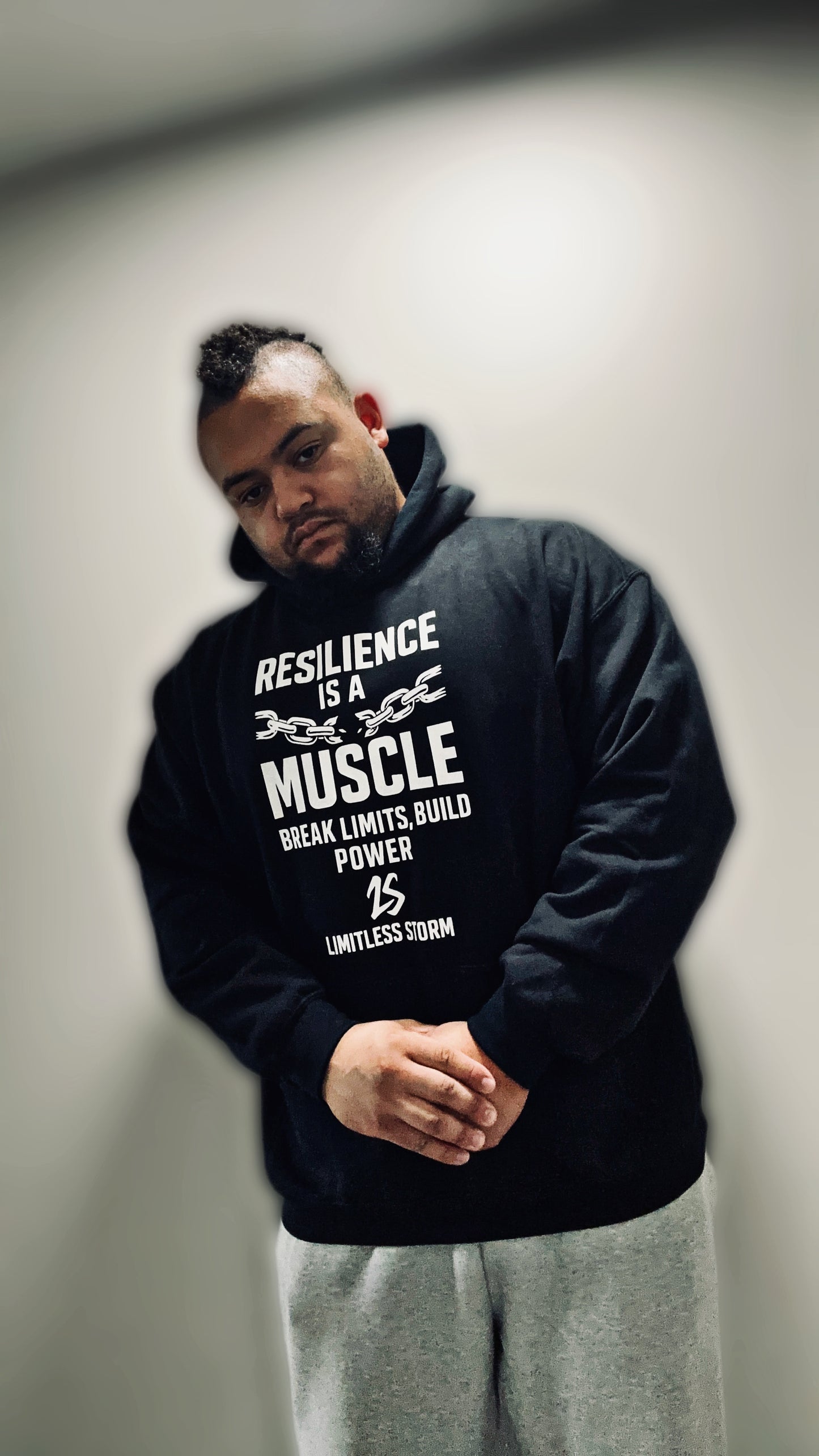 RESILIENCE MUSCLE HOODIE